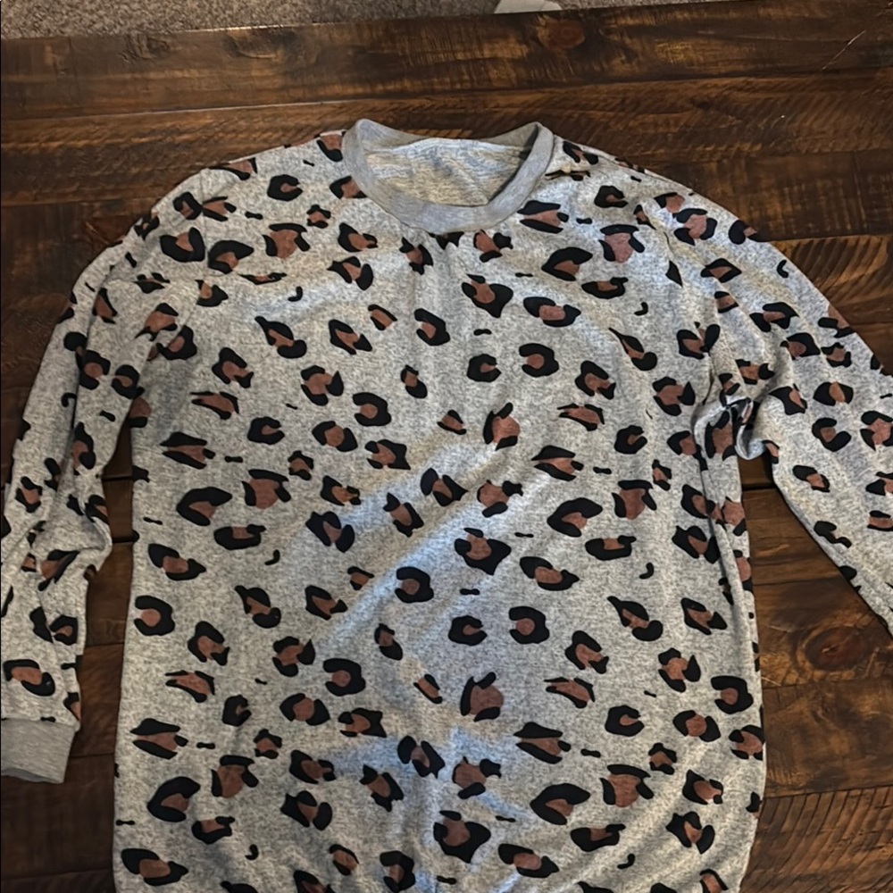Leopard Print Long Sleeve Top